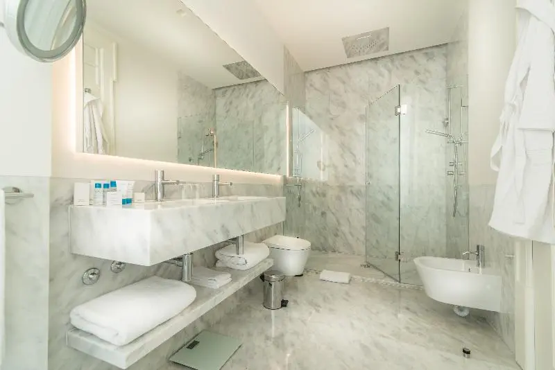 Quarto Familiar, Da Baixa