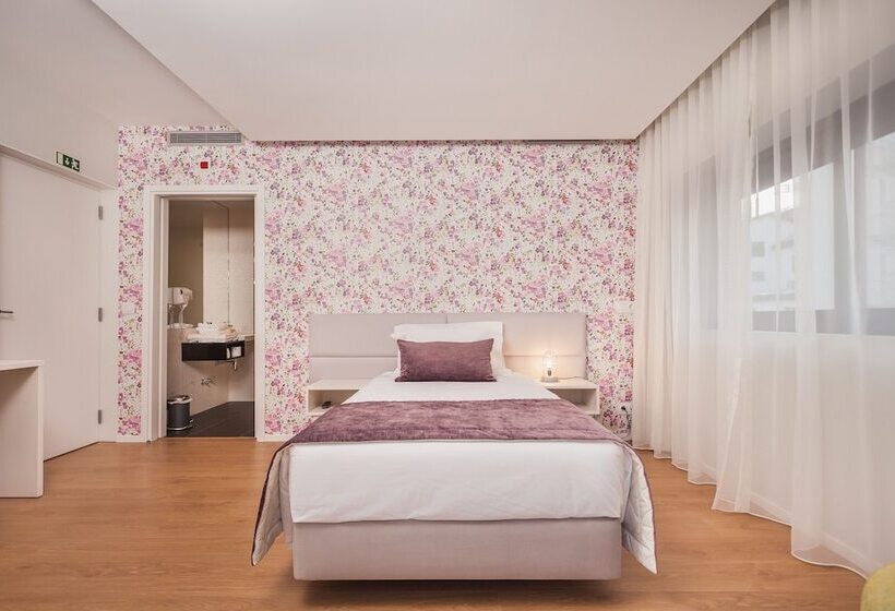 غرفة قياسية فردية, Essence Inn Marianos