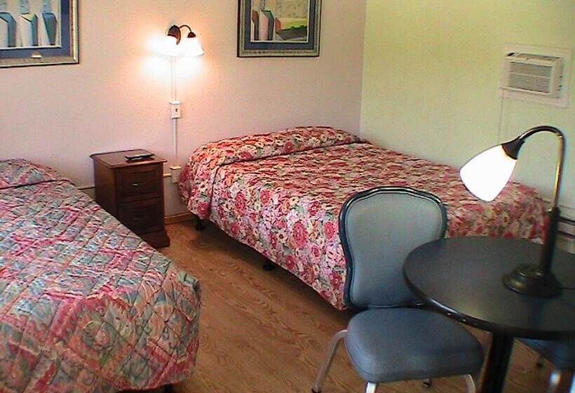 غرفة قياسية ثلاثية, At Home Express Tangerine Inn