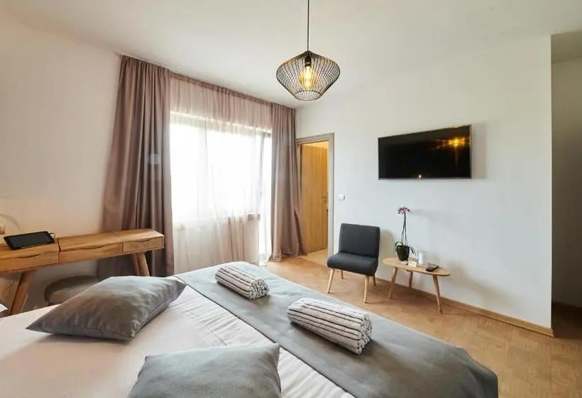 Standard-huone Parveke, Boutique Rooms Luna