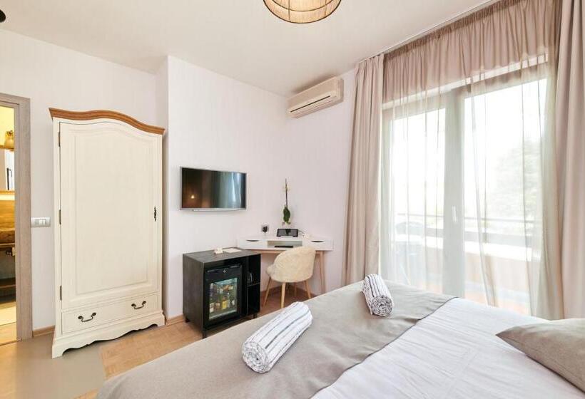 غرفة قياسية مزوَّدة بشُرفة, Boutique Rooms Luna