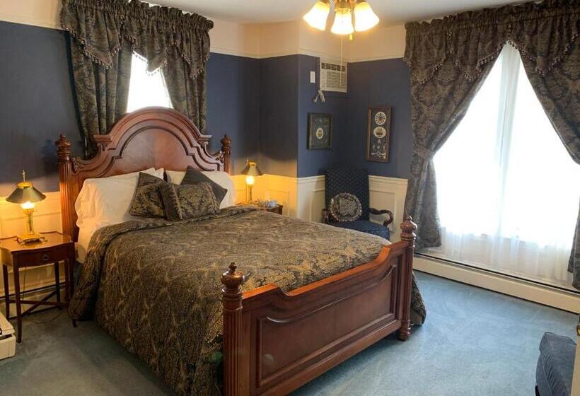 高级大房间, Come From Away B&b