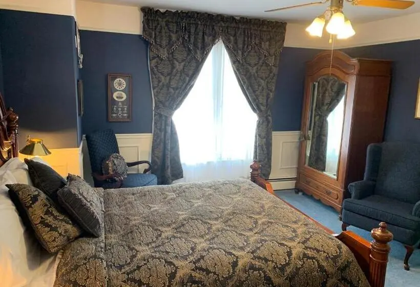 スーペリアールーム, Come From Away B&b