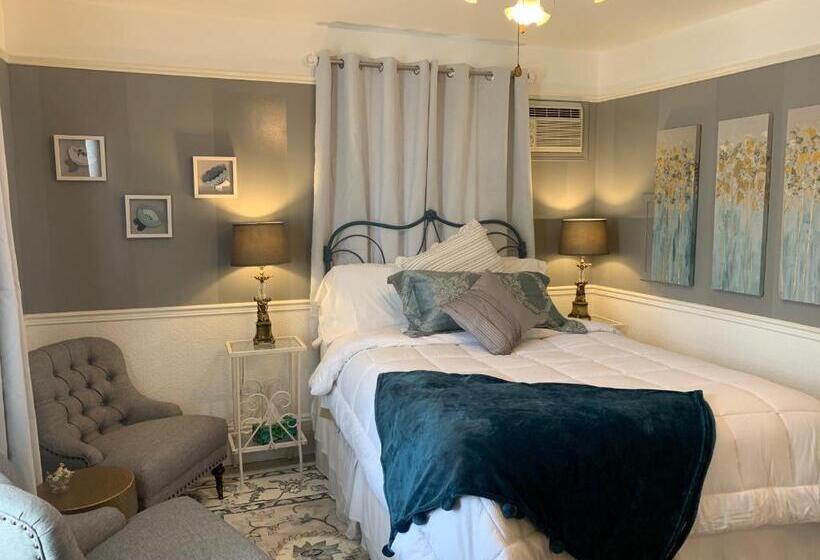 豪华房间, Come From Away B&b