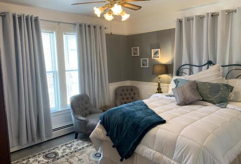 豪华房间, Come From Away B&b