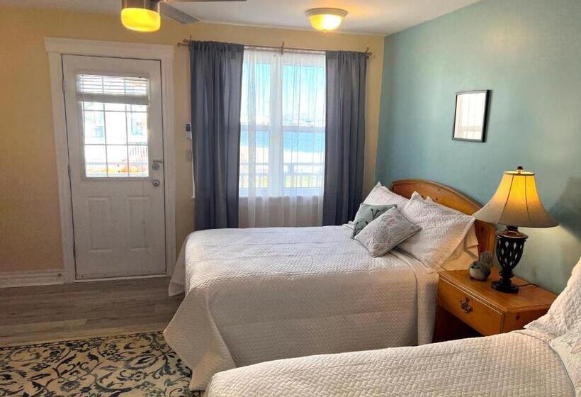 Номер Стандарт 2 Двуспальные Кровати, Come From Away B&b