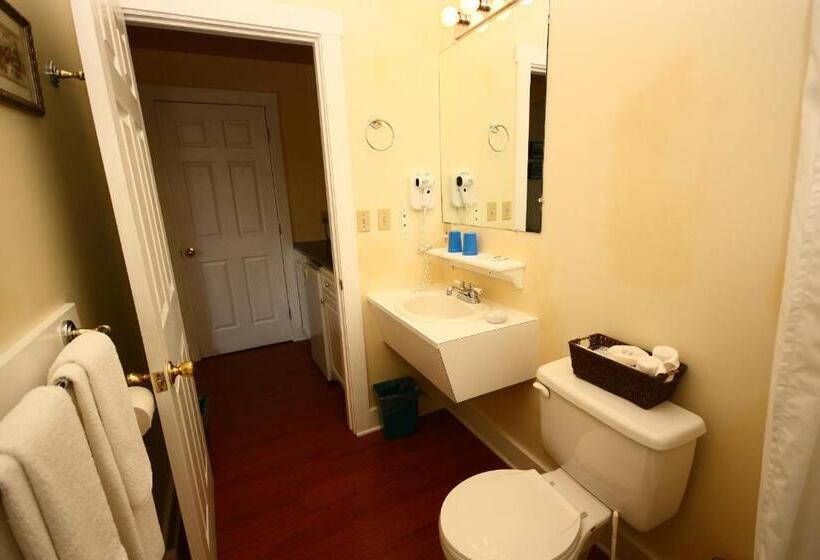 带大床的标准间, Come From Away B&b