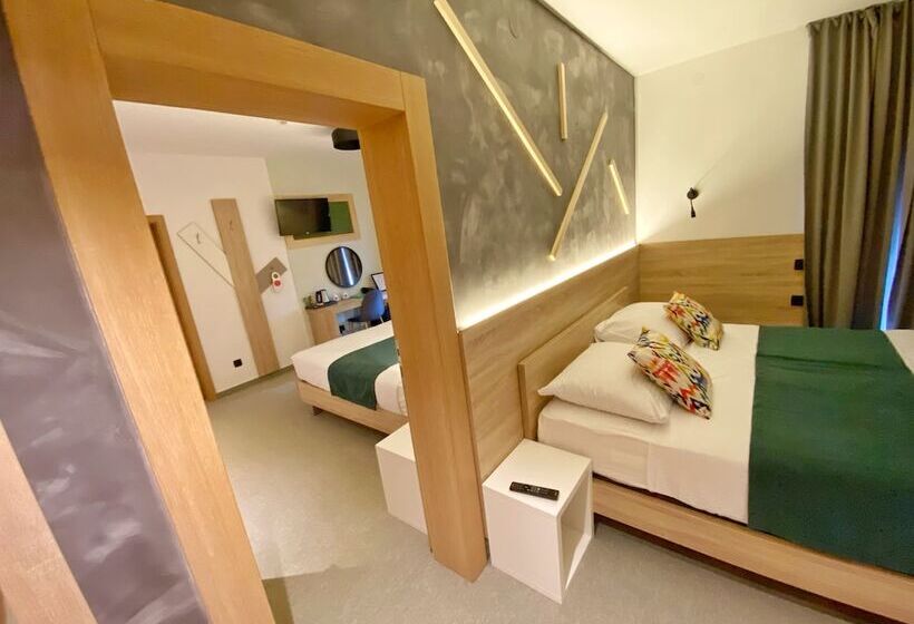 חדר אקונומי, 16 Lakes