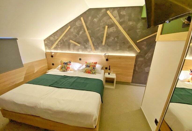 חדר אקונומי, 16 Lakes