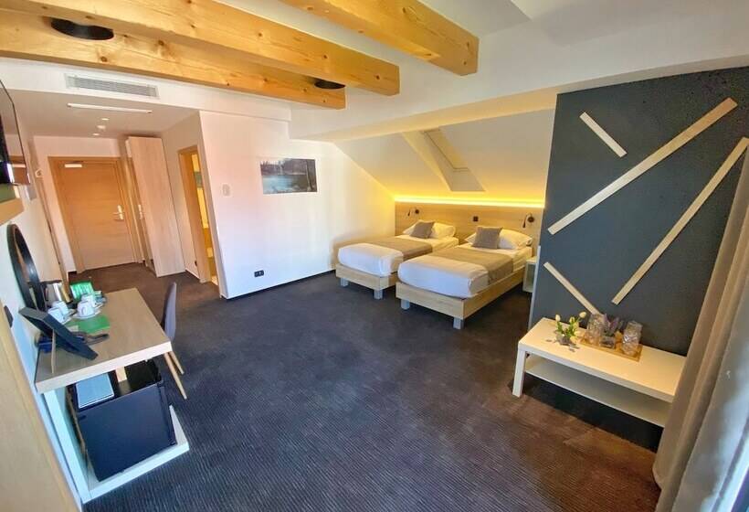 סוויטה משפחתית, 16 Lakes