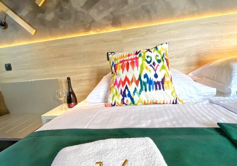 חדר אקונומי, 16 Lakes