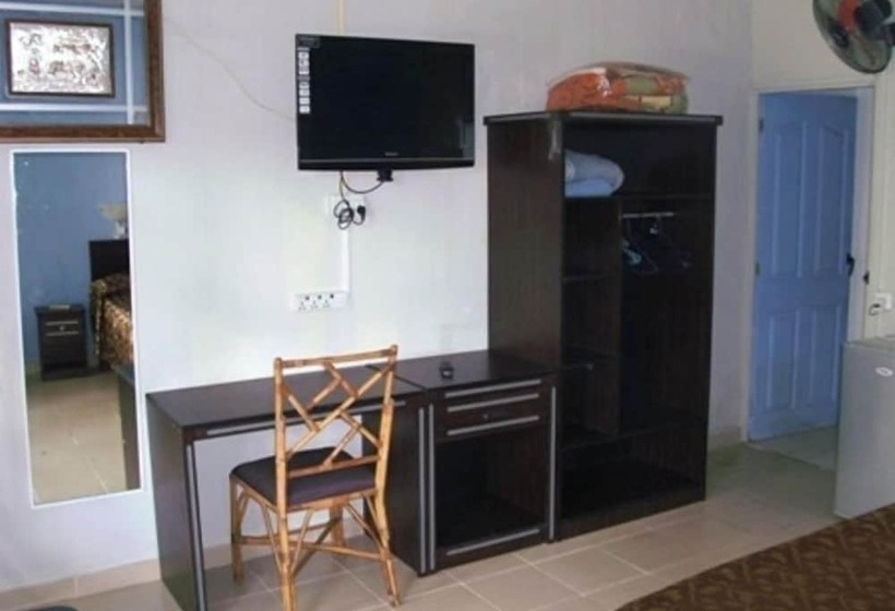 اتاق خانوادگی, Auberge Le Saladier