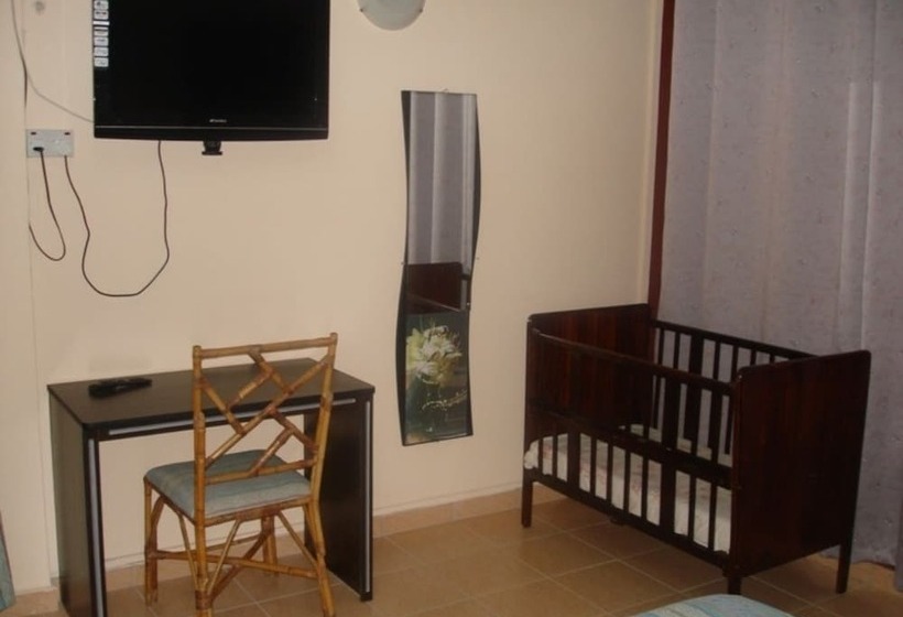 اتاق خانوادگی, Auberge Le Saladier