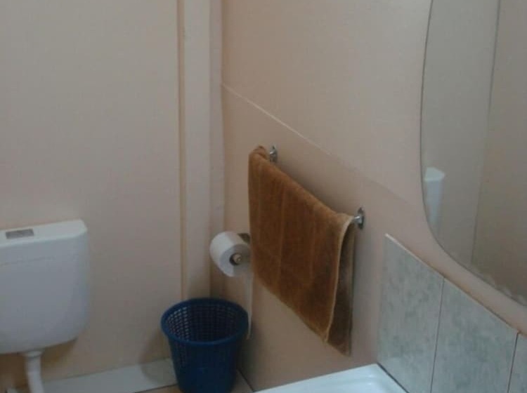 اتاق استاندارد سه نفره, Auberge Le Saladier