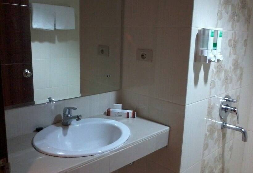 Номер Deluxe, Bandara Syariah