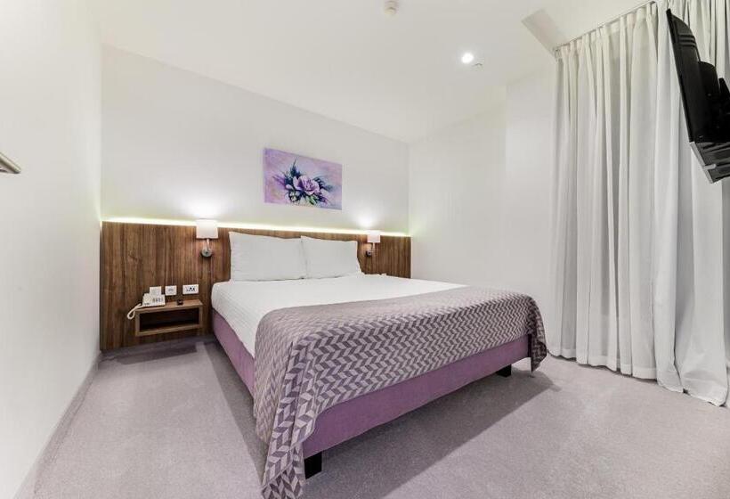 コンフォーとスイートルーム, Garden Hill