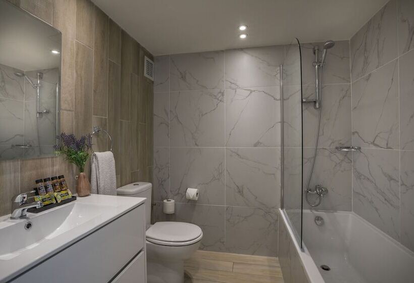 חדר סופריור נוף לים, Leonardo Plaza Cypria Maris Beach Hotel & Spa