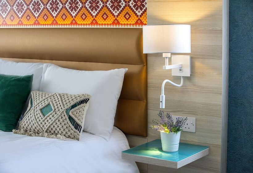 Номер Superior Вид на Море, Leonardo Plaza Cypria Maris Beach Hotel & Spa