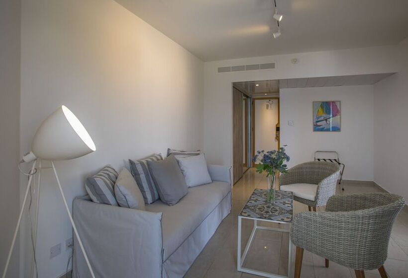 جناح رئاسى, Leonardo Plaza Cypria Maris Beach Hotel & Spa