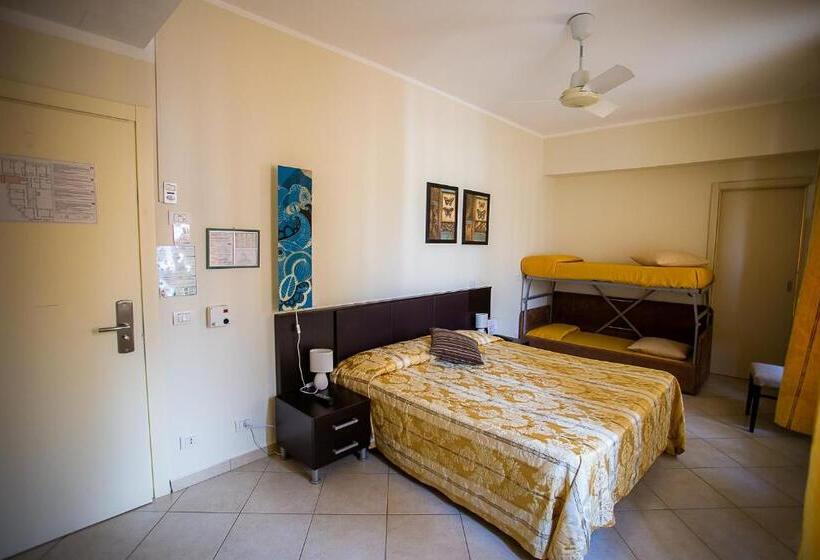 חדר סטנדרט לארבעה, Nuovo Al Mare