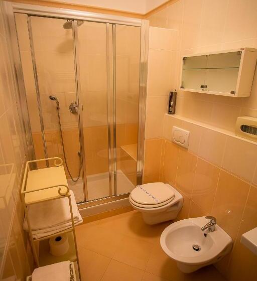 חדר סטנדרט לארבעה, Nuovo Al Mare