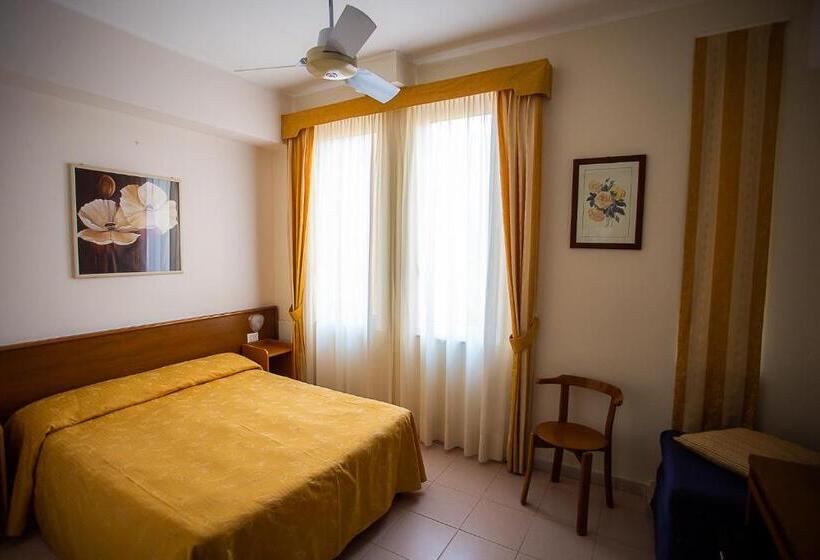 חדר אקונומי, Nuovo Al Mare