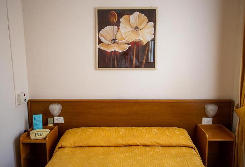 חדר אקונומי, Nuovo Al Mare