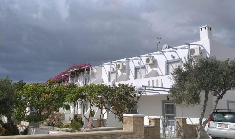 استودیوی استاندارد, Studios Nina