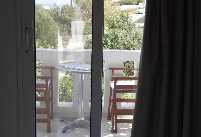 استودیوی استاندارد, Studios Nina