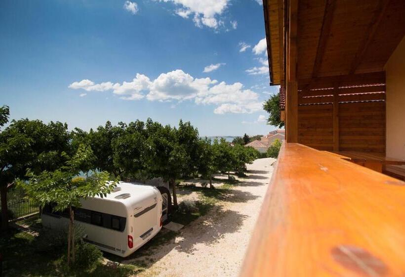 Дом 1 Спальня, Odmoree Camp & Hostel