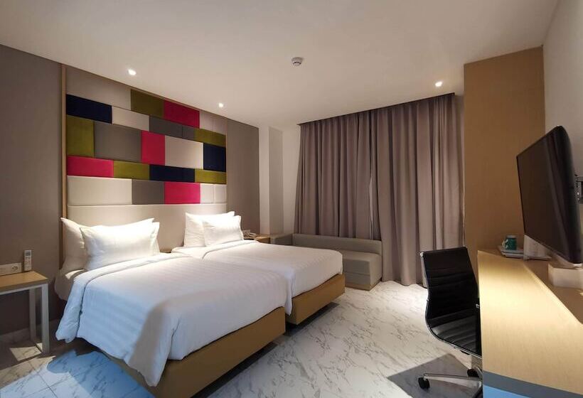 חדר דלוקס לשלושה, Palm Park Hotel Surabaya