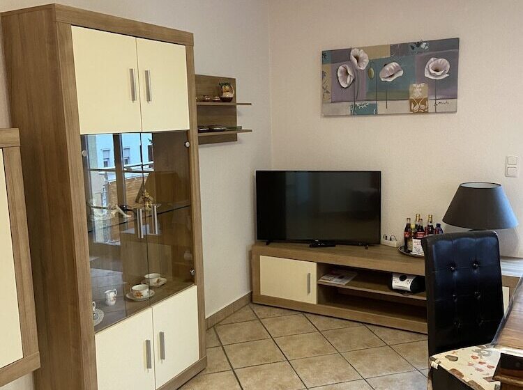 Apartamento 1 Dormitório com Sacada, Appartements Rehn