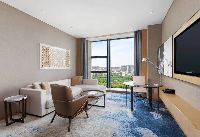 Executive-sviitti, Courtyard By Marriott Zhengzhou Airport