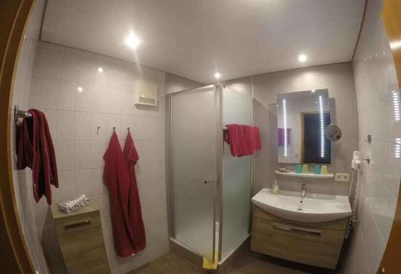 דירת שלושה חדרים, Gästehaus Annabell