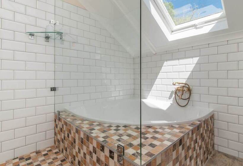 Deluxe Kamer, Roosje Van De Kaap