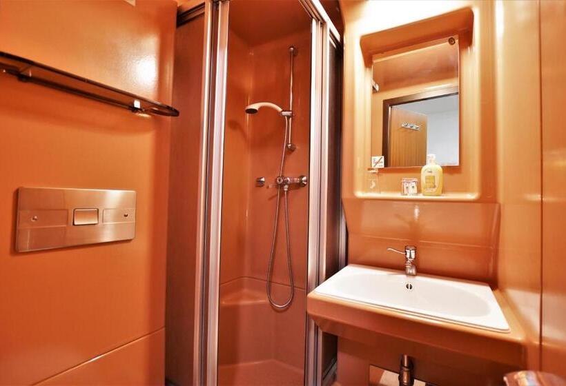 Номер Стандарт, Vanda