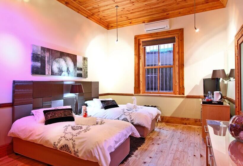 חדר סטנדרט, Wilton Manor Solar Energy