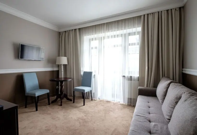 Juniorsviitti, Mirros Hotel Suzdal
