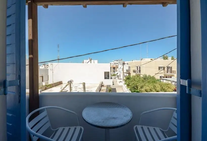 バルコニー付きスタンダードトリプルルーム, Depis Apartments 2