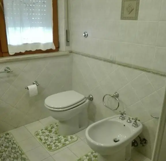 اتاق خانوادگی, La Casa Di Diana