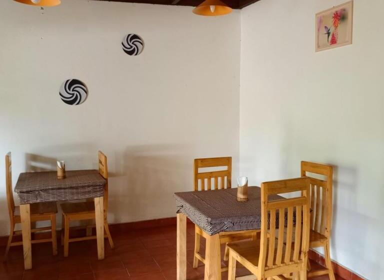 اتاق استاندارد, Colibri Taverne & Guest House