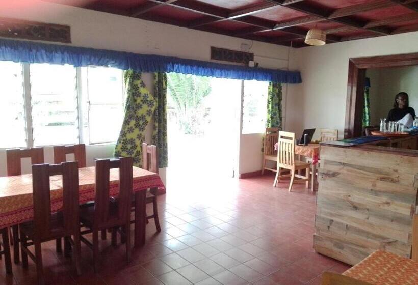 اتاق استاندارد, Colibri Taverne & Guest House