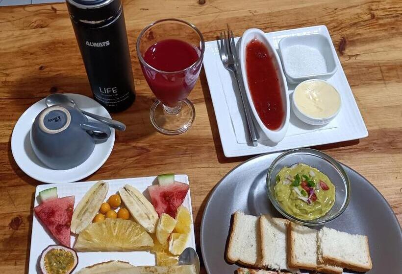 ویلای 3 خوابه, Colibri Taverne & Guest House