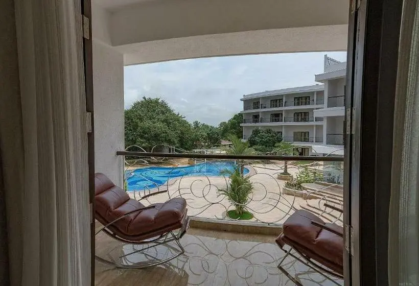 Premium Room Pool View, Park Regis Goa