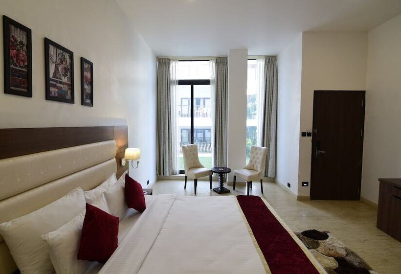 اتاق سوپریور با تخت بزرگ, Park Regis Goa