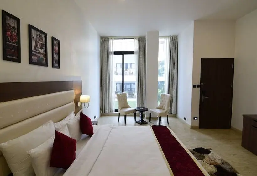اتاق سوپریور با تخت بزرگ, Park Regis Goa