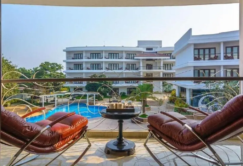 Premium Room Pool View, Park Regis Goa