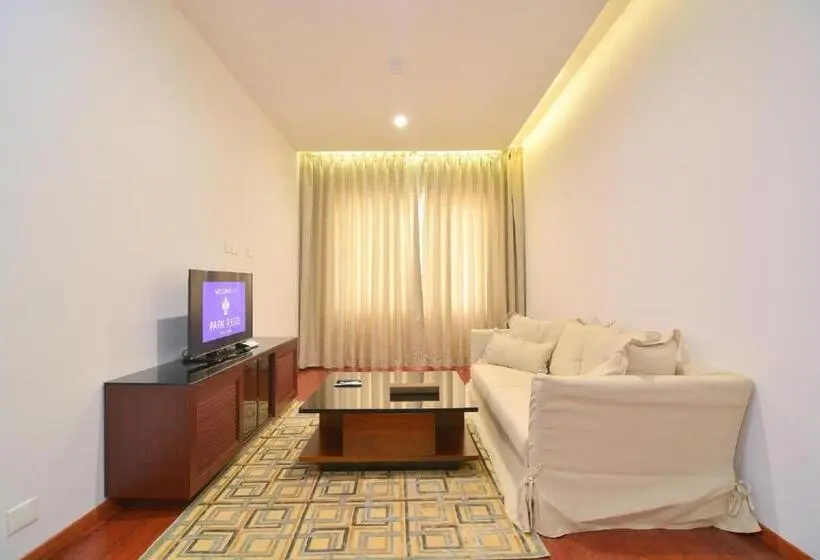 سوییت اجرایی, Park Regis Goa