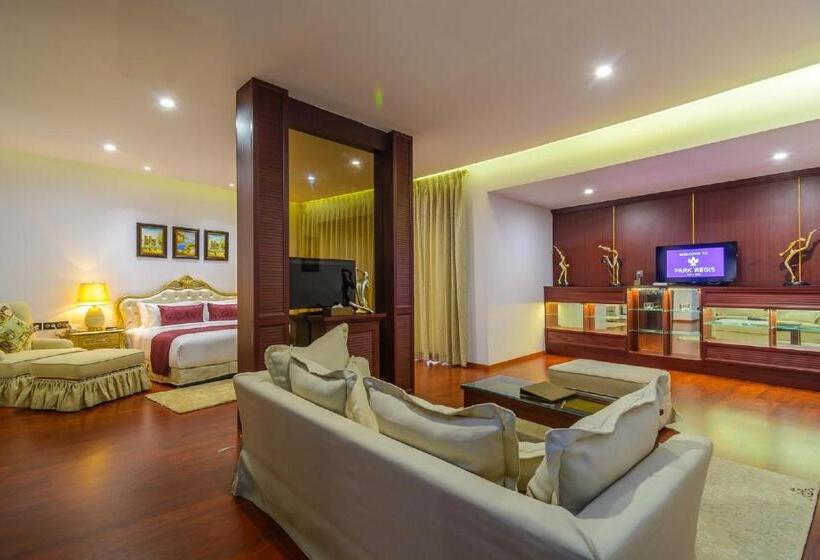 سوئیت رویال, Park Regis Goa