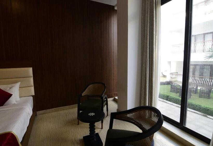 Superior Room King Size Bed